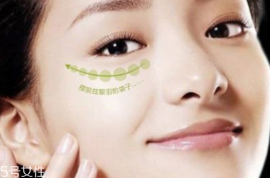 去眼袋手術(shù)幾天拆線好 去眼袋最永久的方法 去眼袋手術(shù)幾天拆線好 去眼袋最永久的方法