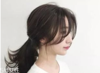韓式低馬尾發(fā)型怎么扎 韓式馬尾發(fā)型扎法 韓式低馬尾發(fā)型怎么扎 韓式馬尾發(fā)型扎法
