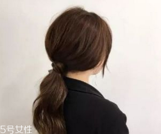 韓式低馬尾發(fā)型怎么扎 韓式馬尾發(fā)型扎法 韓式低馬尾發(fā)型怎么扎 韓式馬尾發(fā)型扎法