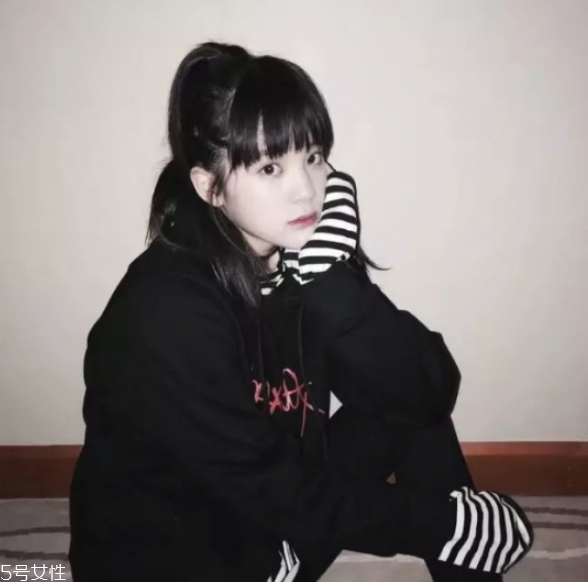 韓式低馬尾發(fā)型怎么扎 韓式馬尾發(fā)型扎法 韓式低馬尾發(fā)型怎么扎 韓式馬尾發(fā)型扎法