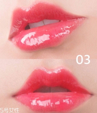 嬌韻詩(shī)果凍唇油色號(hào)試色 嬌韻詩(shī)果凍唇油怎么樣 嬌韻詩(shī)果凍唇油色號(hào)試色 嬌韻詩(shī)果凍唇油怎么樣
