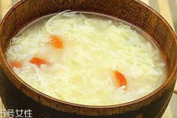 酒釀蛋豐胸靠譜嗎？酒釀蛋吃多久有效果？