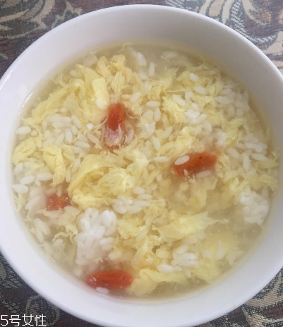 酒釀蛋豐胸靠譜嗎？酒釀蛋吃多久有效果？