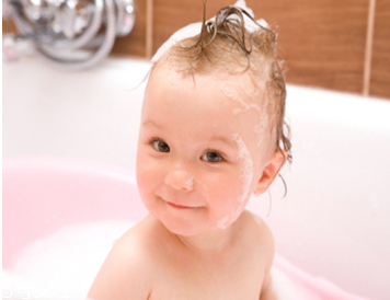 寶寶可以用大人的沐浴露嗎 寶寶沐浴露什么牌子好 寶寶可以用大人的沐浴露嗎 寶寶沐浴露什么牌子好