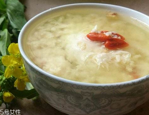 酒釀蛋豐胸靠譜嗎？酒釀蛋吃多久有效果？