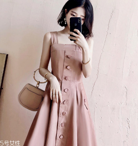 第一天上班穿什么？第一天上班穿搭技巧