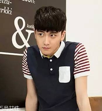 男生夏天適合什么短發(fā)發(fā)型 25款各種風格潮男發(fā)型