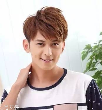男生夏天適合什么短發(fā)發(fā)型 25款各種風格潮男發(fā)型
