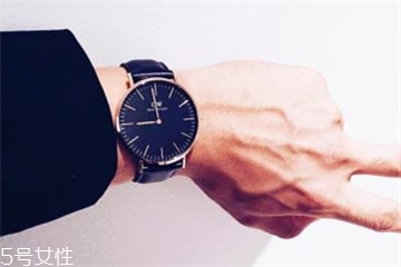 手表洗油用什么油？手表洗油用的哪種油？