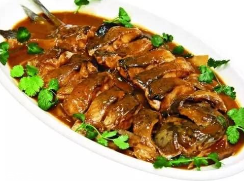 青魚的適宜人群 青魚適合有肝炎的人吃嗎？