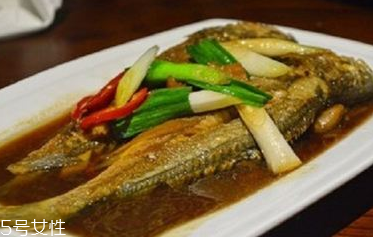 青魚的適宜人群 青魚適合有肝炎的人吃嗎？