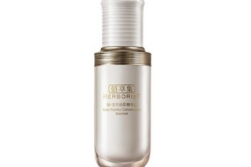 精華液是晚上用還是白天用？