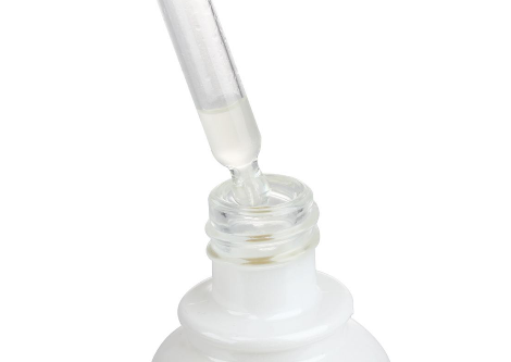 精華液是水嗎？精華液是什么做的？