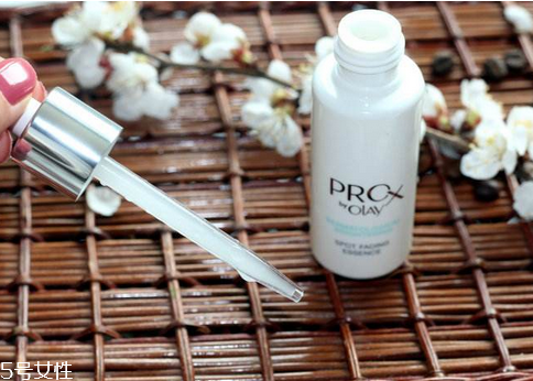 精華液能去眼袋嗎？精華液去眼袋有用嗎？