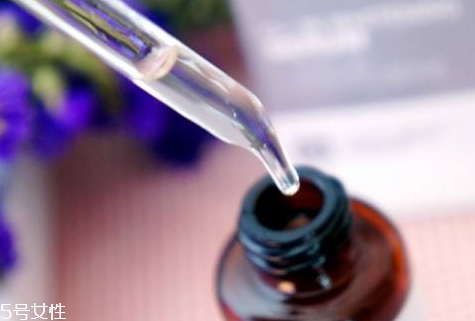 精華液去皺紋嗎？皺紋可以用精華液去除嗎？