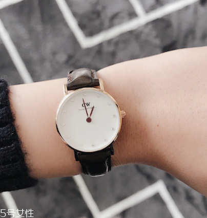 手表背透是什么意思？背透手表好嗎？