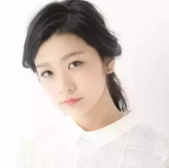 長發(fā)低馬尾怎么扎有氣質(zhì) 不會散的溫柔婉約低馬尾教程 長發(fā)低馬尾怎么扎有氣質(zhì) 不會散的溫柔婉約低馬尾教程