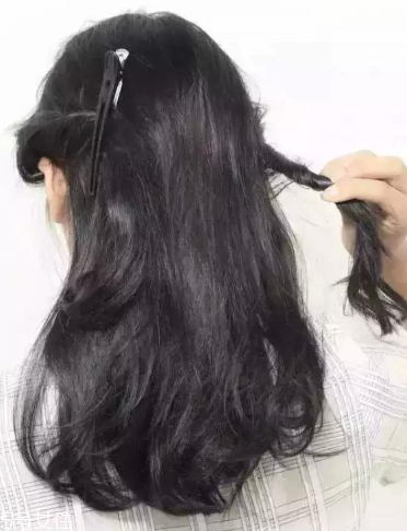 長發(fā)低馬尾怎么扎有氣質(zhì) 不會散的溫柔婉約低馬尾教程 長發(fā)低馬尾怎么扎有氣質(zhì) 不會散的溫柔婉約低馬尾教程