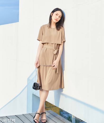 矮個子穿長裙怎么搭配？矮個子穿長裙搭配技巧