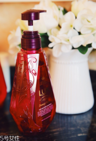 力士洗發(fā)水不起泡泡嗎？力士洗發(fā)水泡泡少嗎？