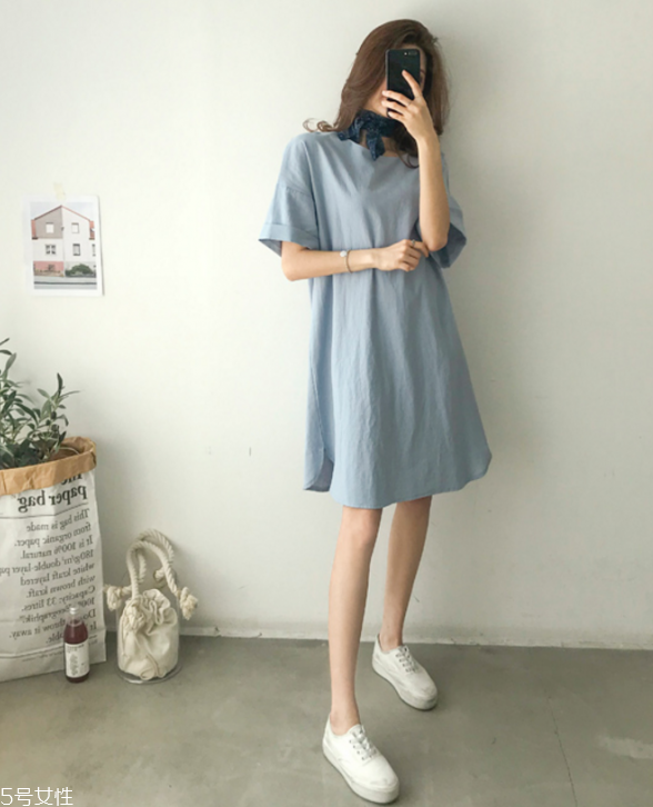 t恤裙怎么搭配鞋子 t恤裙搭配技巧 t恤裙怎么搭配鞋子 t恤裙搭配技巧