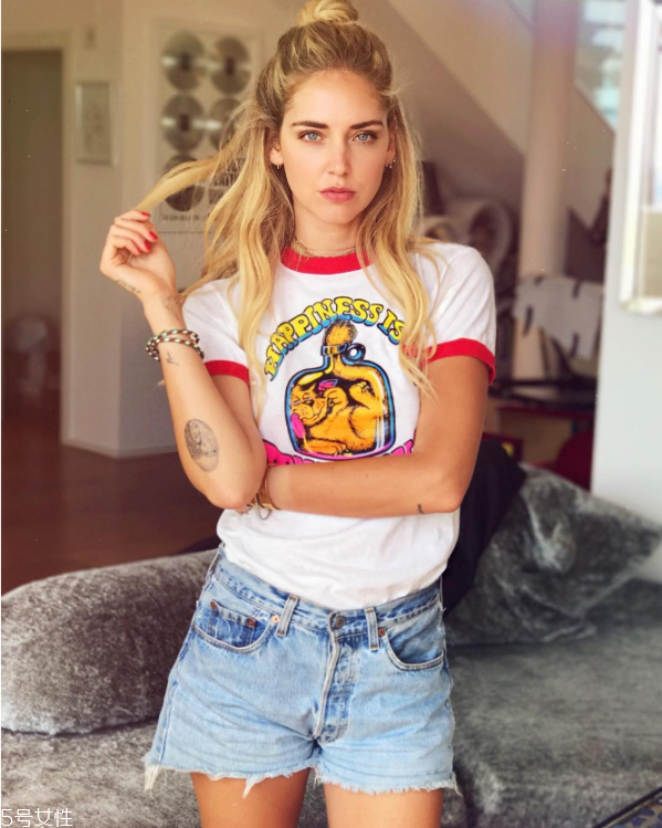 潮牌短袖有哪些 2022夏季潮牌短袖穿搭 潮牌短袖有哪些 2022夏季潮牌短袖穿搭