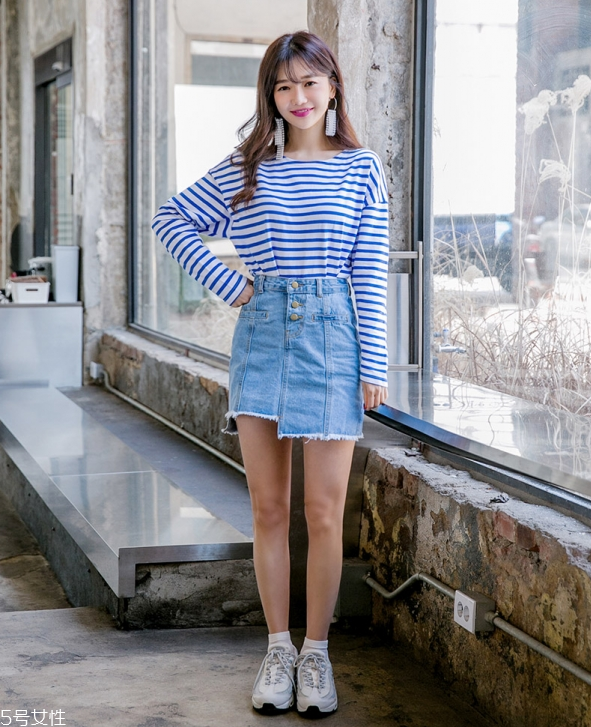 黑t恤變紅怎么辦 黑t恤怎么洗 黑t恤變紅怎么辦 黑t恤怎么洗