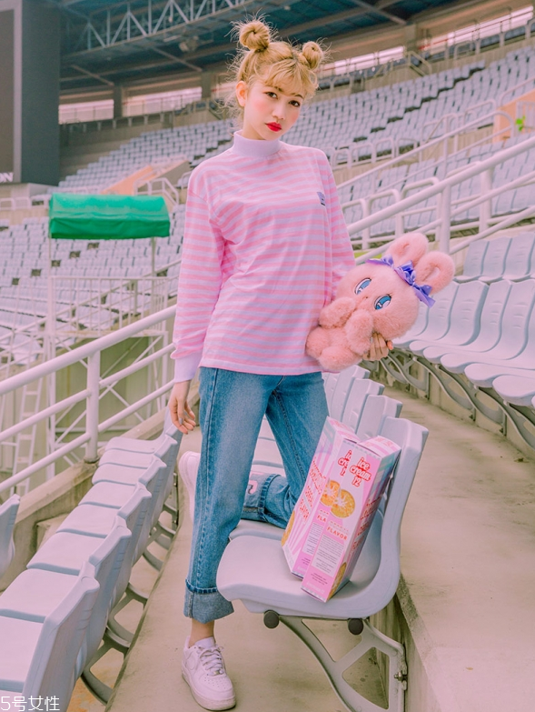 黑t恤變紅怎么辦 黑t恤怎么洗 黑t恤變紅怎么辦 黑t恤怎么洗