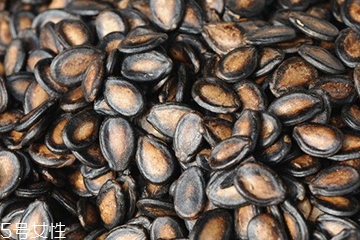 西瓜子能帶上動(dòng)車(chē)嗎？西瓜子能過(guò)安檢嗎？