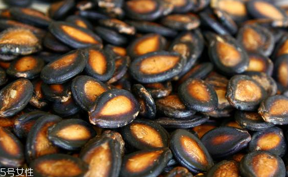 西瓜子不能和什么一起吃？西瓜子能和西瓜一起吃嗎？