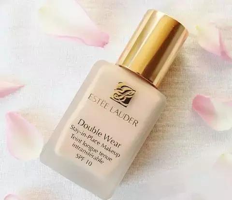 雅詩(shī)蘭黛和蘭蔻粉底哪個(gè)好？