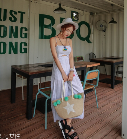 吊帶連體褲怎么穿？吊帶連體褲搭配圖片