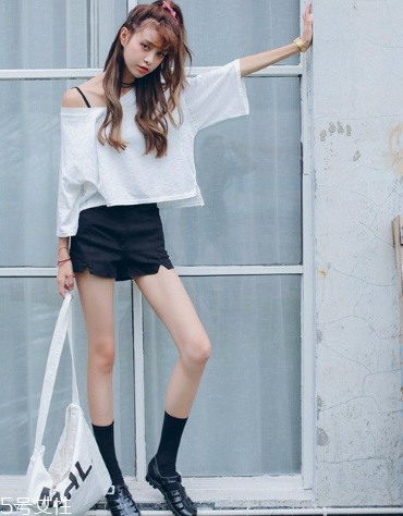 黑色短褲配什么上衣？黑色短褲上衣怎么搭配？