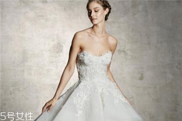 婚紗可以用洗衣機(jī)洗嗎？婚紗用洗衣機(jī)洗好嗎？