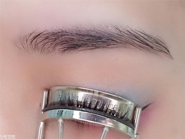 馬卡龍眼影怎么畫 馬卡龍眼妝畫法步驟圖 馬卡龍眼影怎么畫 馬卡龍眼妝畫法步驟圖