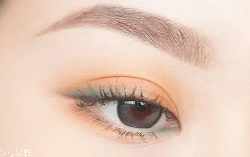 劉人語(yǔ)藍(lán)色眼影怎么畫 劉人語(yǔ)藍(lán)色眼影舞臺(tái)妝步驟圖 劉人語(yǔ)藍(lán)色眼影怎么畫 劉人語(yǔ)藍(lán)色眼影舞臺(tái)妝步驟圖