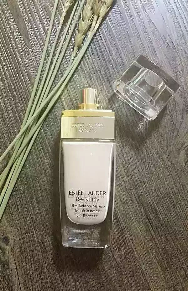 雅詩(shī)蘭黛和蘭蔻粉底哪個(gè)好？