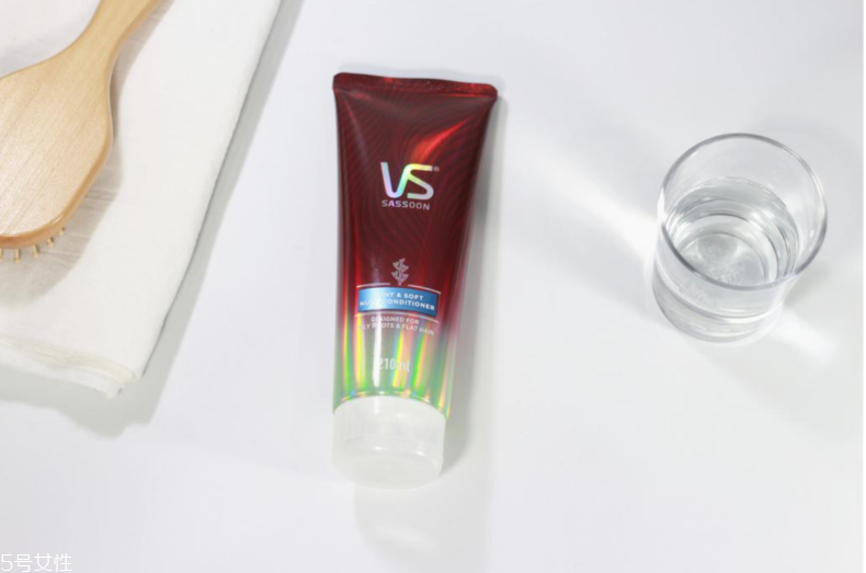 沙宣輕潤(rùn)系列怎么樣 沙宣輕潤(rùn)系列好用嗎 沙宣輕潤(rùn)系列怎么樣 沙宣輕潤(rùn)系列好用嗎