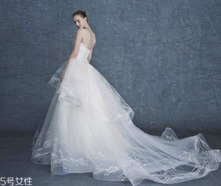 婚紗可以穿兩次嗎？婚紗穿兩次不好嗎？