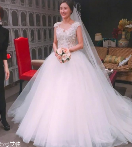 婚紗可以借給別人穿嗎？婚紗能不能借給別人？