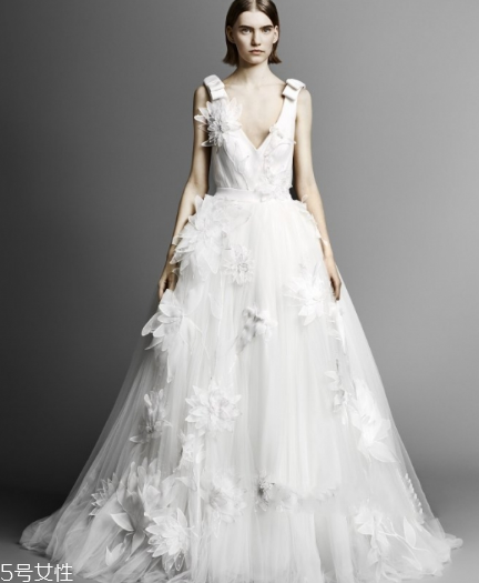 婚紗可以穿別人的嗎？婚紗穿別人的不吉利嗎？