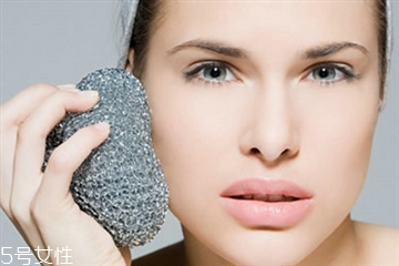 雞皮膚要注意些什么呢 雞皮膚注意事項 雞皮膚要注意些什么呢 雞皮膚注意事項