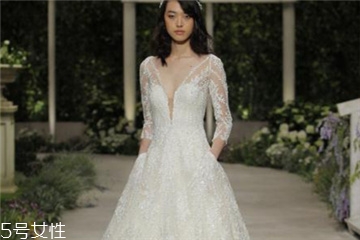 婚紗可以穿紅色的嗎？婚紗穿紅色的好嗎？