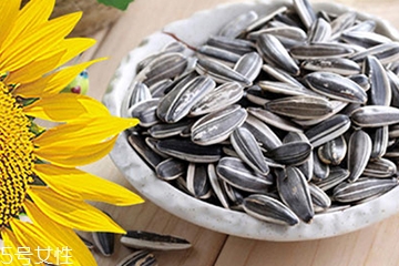 葵瓜子殼能吃嗎？葵瓜子殼吃了會(huì)怎樣？