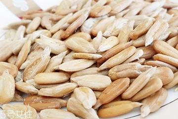 葵瓜子能多吃嗎？吃多了葵瓜子會(huì)怎樣？