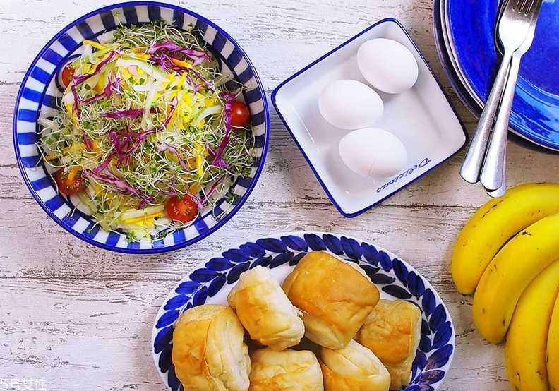 運(yùn)動前后吃什么好 運(yùn)動前后可以吃東西嗎 運(yùn)動前后吃什么好 運(yùn)動前后可以吃東西嗎