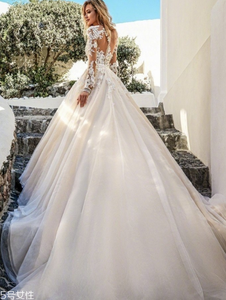 婚紗有幾種款式？婚紗的風(fēng)格有哪幾種？