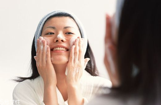 敏感肌能用美白產(chǎn)品嗎？美白產(chǎn)品敏感肌可以用嗎？