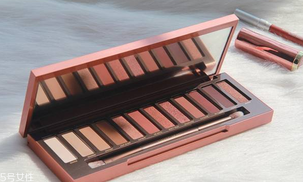 楓葉紅眼影哪個(gè)牌子好 8款熱門(mén)楓葉紅眼影盤(pán)點(diǎn)