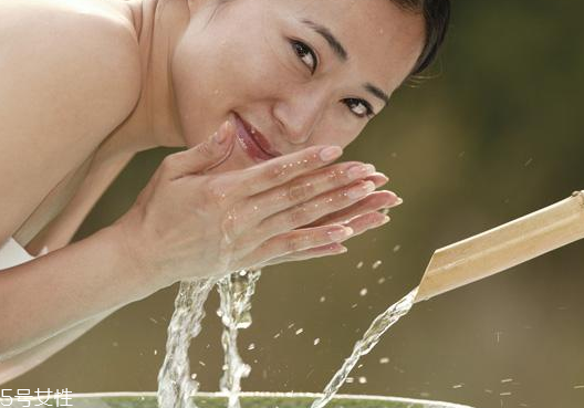 敏感肌如何收縮毛孔？敏感肌毛孔粗大怎么辦？